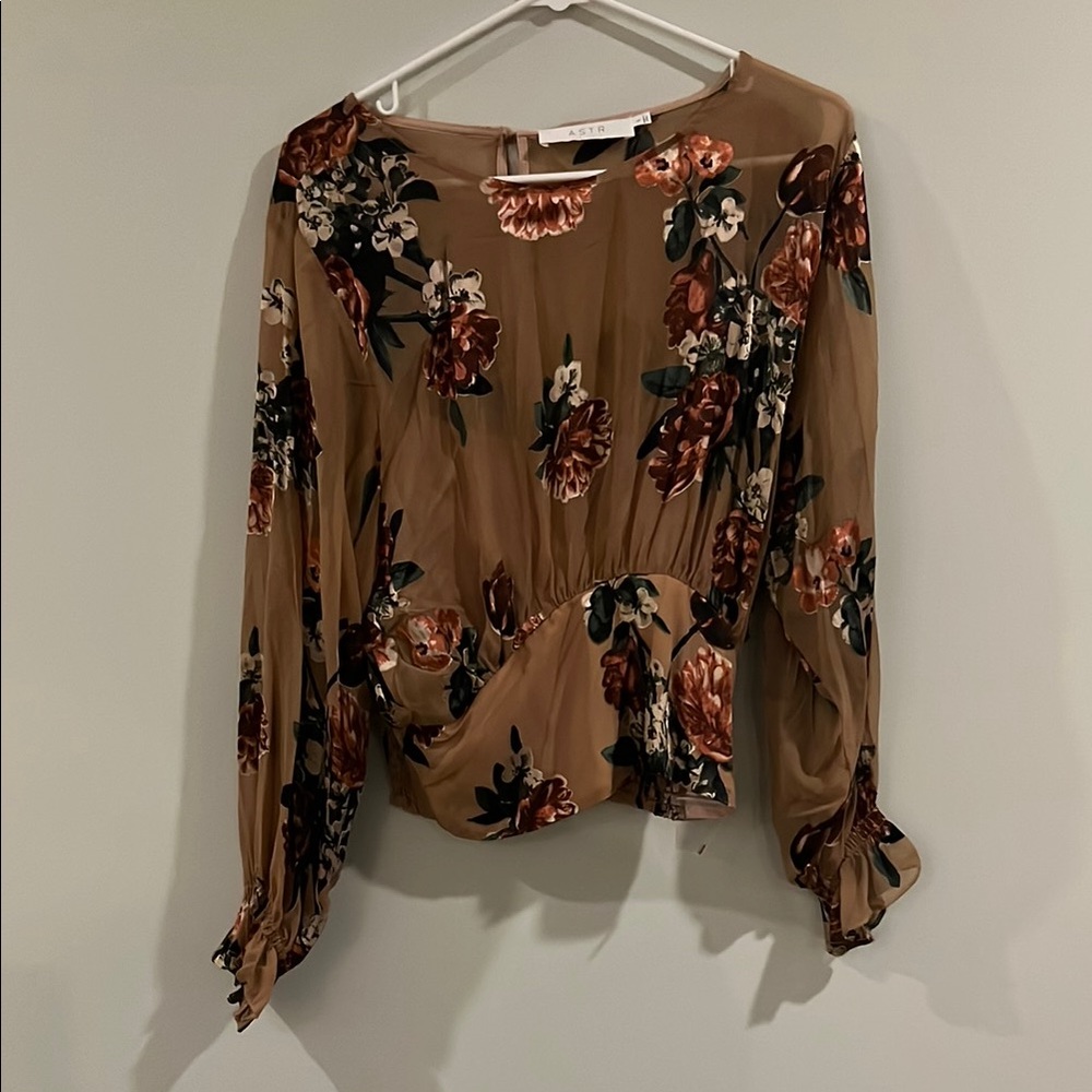 Astr Brown Floral Ruched Blouse with Plunge V-Neck and 3/4 Sleeves